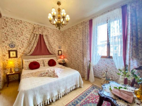 Camera Romantica con Giardino in Dimora Storica - B&B Palazzo Robicci Castiglion Fiorentino